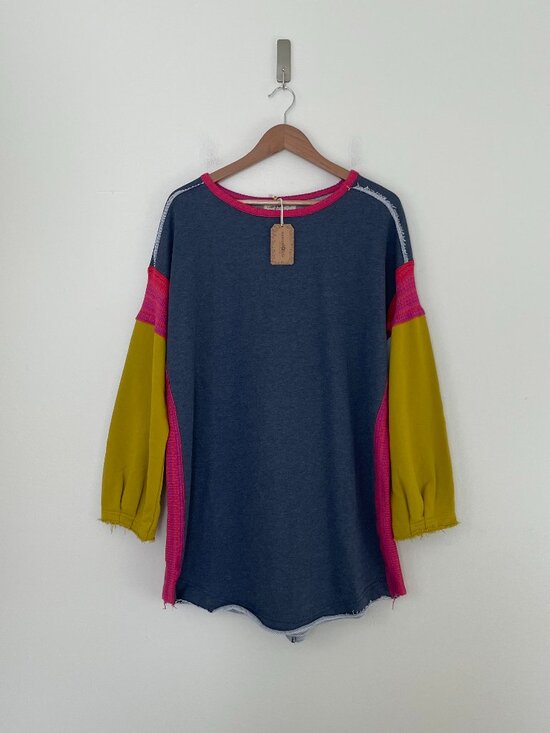 NATURAL LIFE Tops - Natural Life Knit Trim Oversized Cotton Sweatshirt in Navy Size Medium